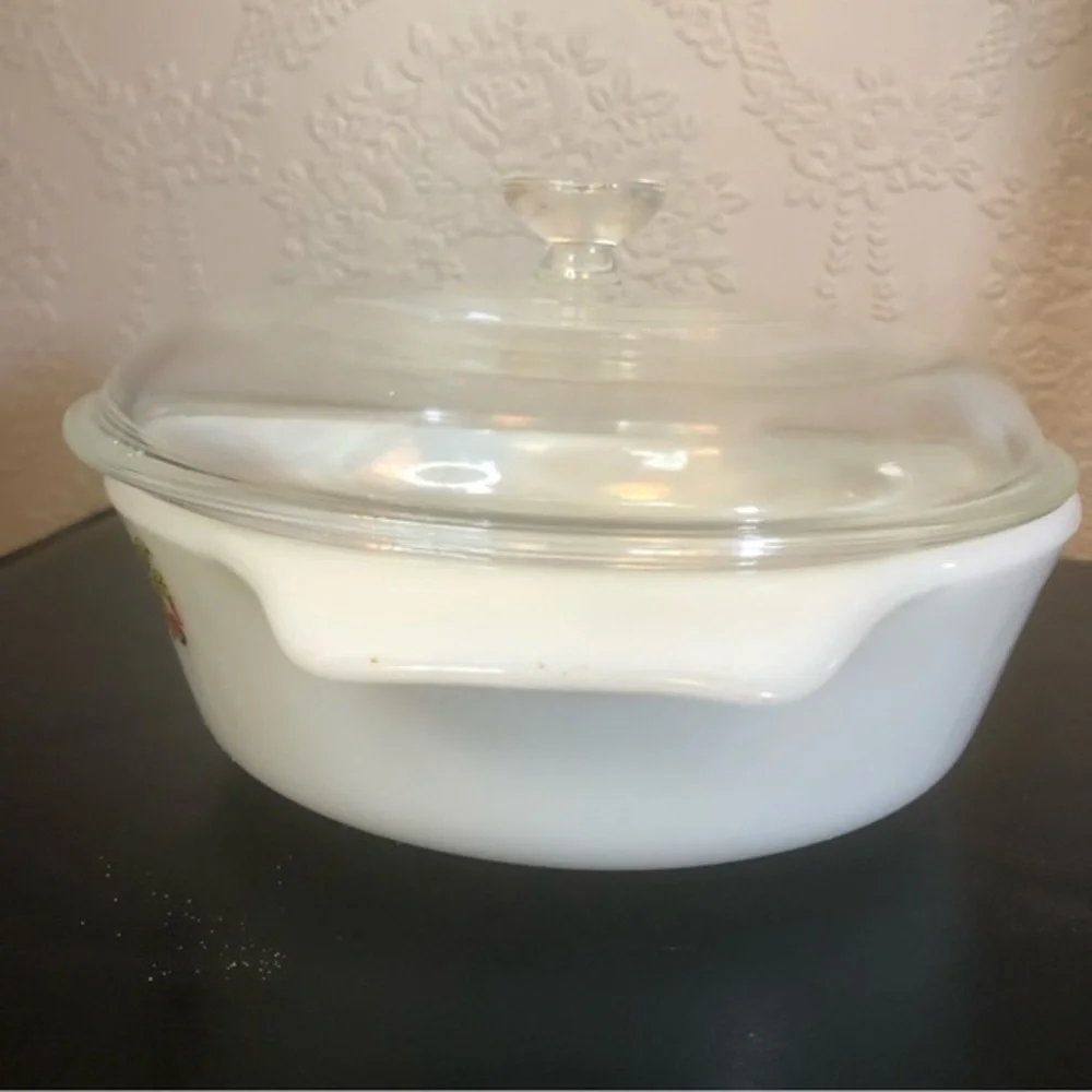Fire King Anchor Hocking 1 quart casserole dish with lid fruit pattern